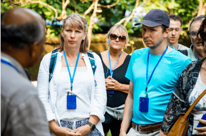 innova-crysta-tour-car-rental